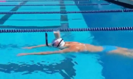 游泳视频,揭秘游泳视频中的精彩瞬间